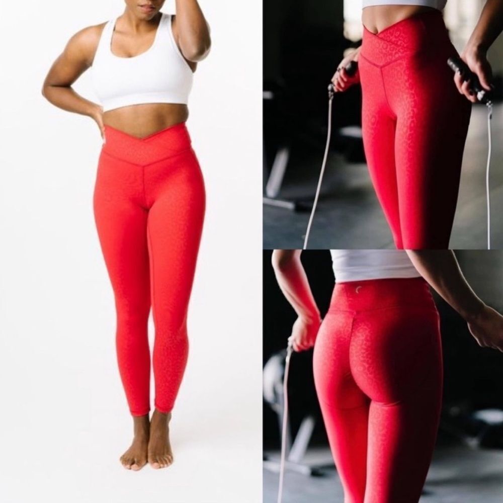 Zyia Active Leopard Scrunch What Light N Tight Leggings